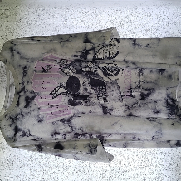 NWOT Shein T-Shirt - XL - Picture 1 of 3